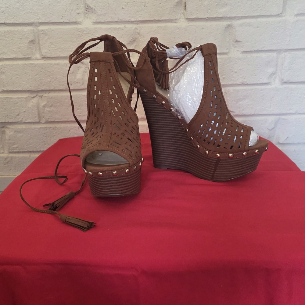 JustFab Tan Wedge Sandals with Cut-Out Design